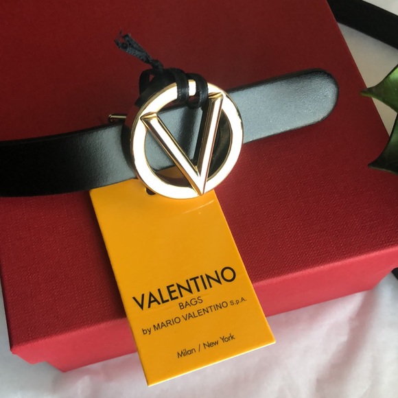 Valentino Accessories - VALENTINO ❤️ Giusy  Soave Black Leather V Buckle Belt M